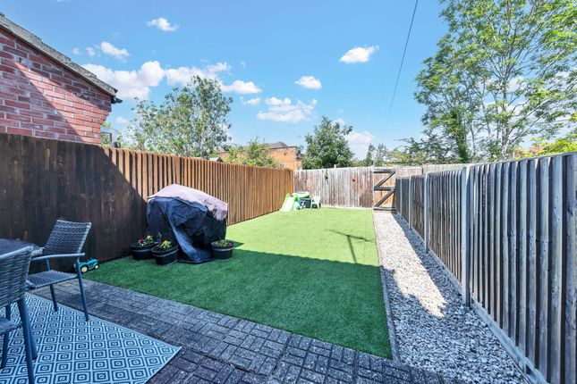 Crockfords Road, Newmarket photo 4
