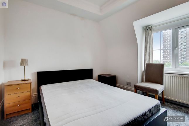 Flat to rent in Whitechapel Road, Whitechapel, London