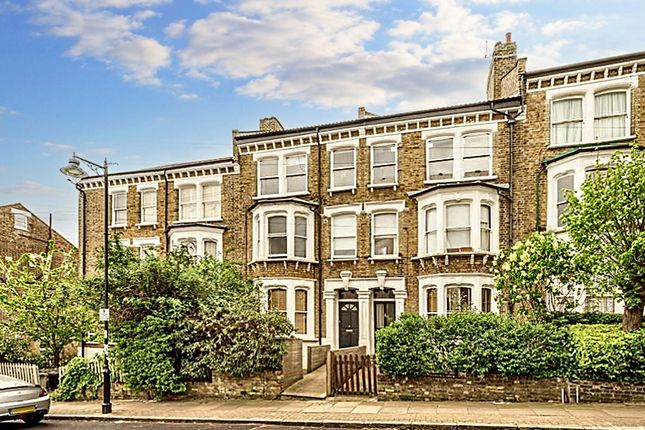 Flat for sale in Bickerton Road, Archway, London