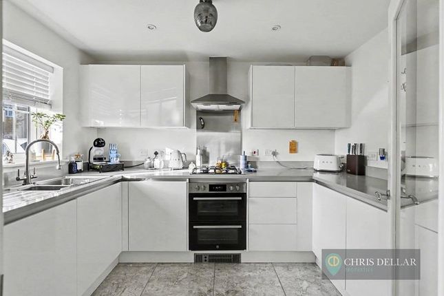 21, Pegram Drive, Buntingford photo 2