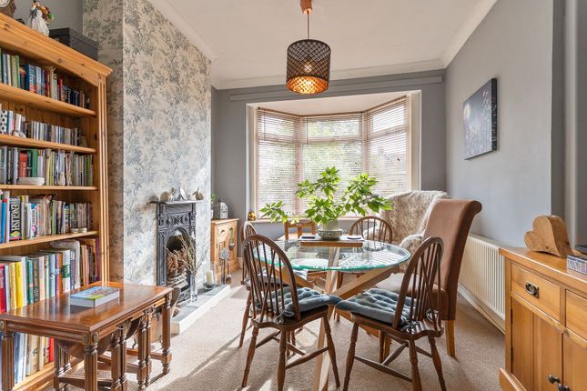 13 The Avenue, Caldicot photo 3