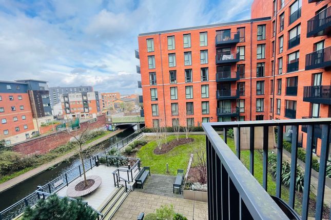 1-bed flat on Shadwell Street, Birmingham, £208,000