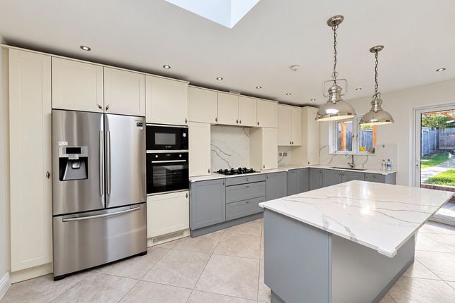 Tottenhall Road, Palmers Green photo 3