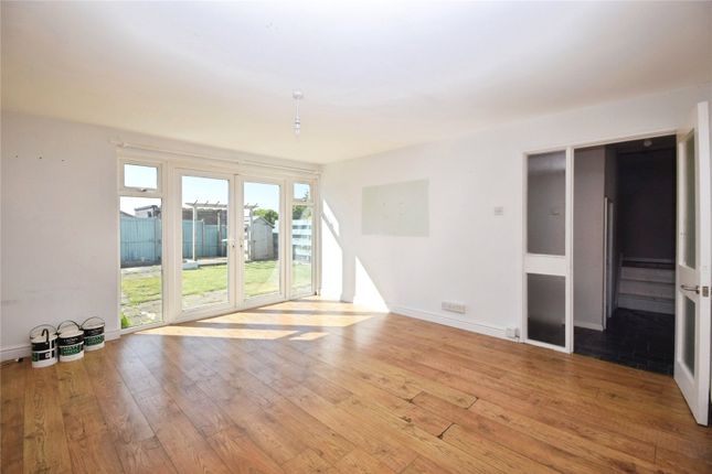 2, Llewelyn Walk, Gwynedd photo 3