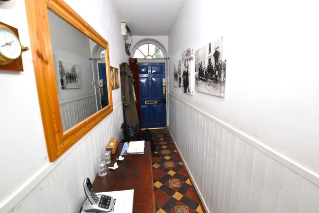 Osborne House, King Street, Laugharne Carmarthen photo 2