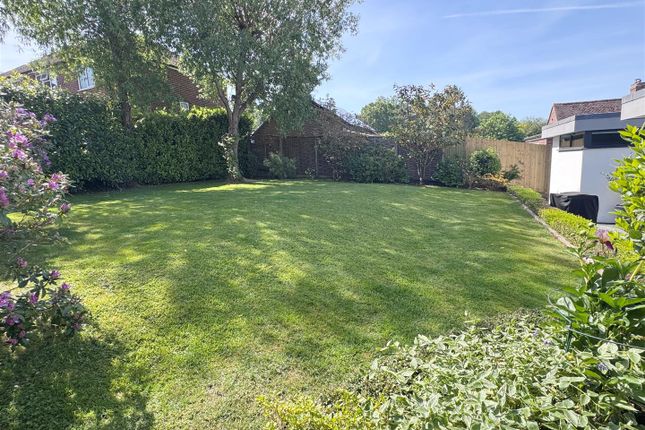 65, Valley Road, Newbury photo 2