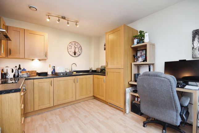 Flat for sale in Southernhay Close, Basildon, Essex