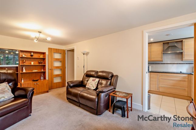 12 Clover Leaf Court, Ackender Road, Alton photo 4