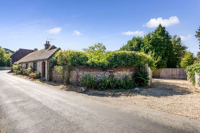 2-bed house on Hook Lane, Chichester, £550,000