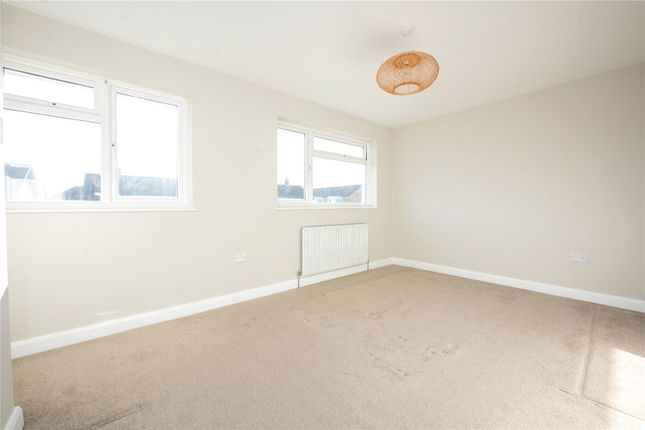 18, Stirling Road, Twickenham photo 3
