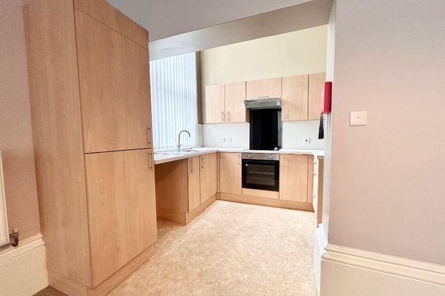 Flat 2, 228, Spring Bank, Hull photo 2