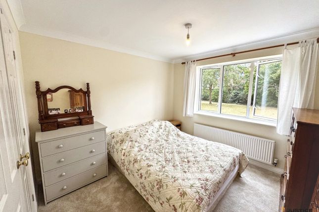 Flat 2 The Limes, 25-27, St Botolphs Road, West Sussex photo 3