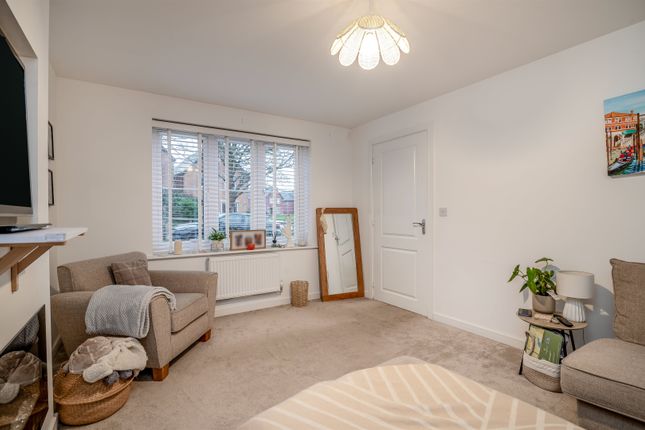 27, Barnett Way, Lydney photo 4