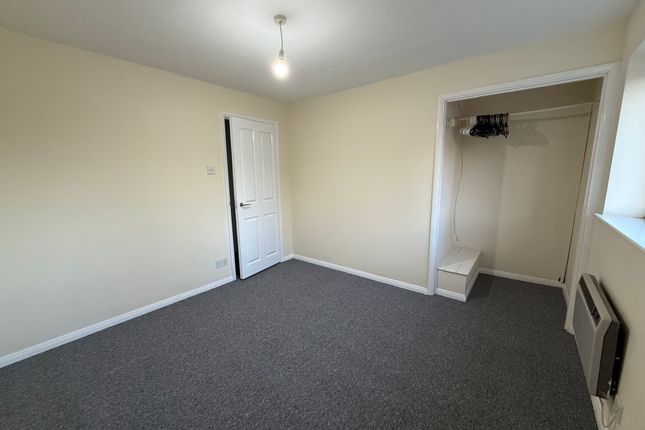 Kestrel Close, BURY ST. EDMUNDS photo 4