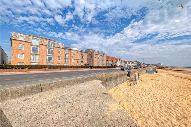 Flat 18,, Ocean View, Princes Esplanade, Walton on the Naze photo 2