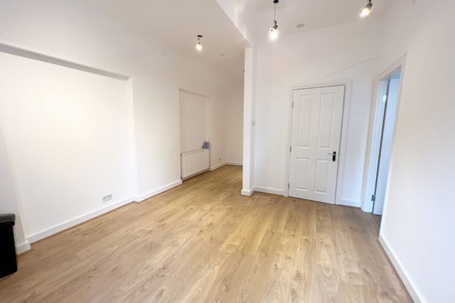 82a, Lewisham Way, New Cross photo 3