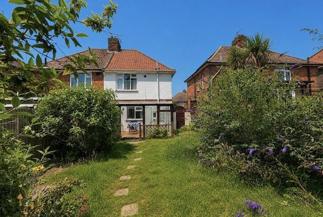 42, Eastbourne photo 2