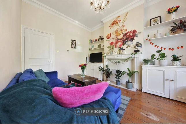 Elderwood Place, London photo 2