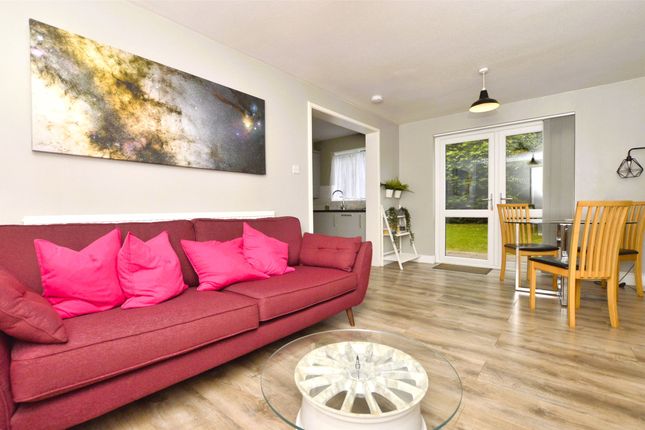 Flat 1, Altdam Farm, 62, Park View Road, Surrey photo 4