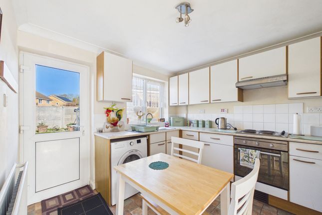 11 Field Close, Huntingdon photo 3