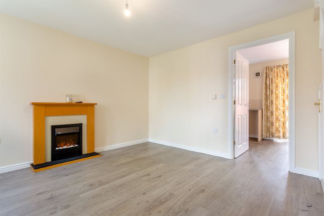 44, Cornpoppy Avenue, Monmouth photo 4