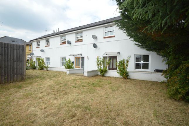 Thumbnail Flat for sale in Station Road, Addlestone