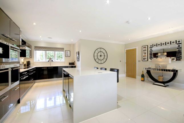 Wordsworth House, 7, The Spinney, Buckinghamshire photo 4