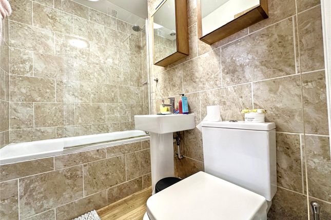 98b, Hartfield Road, Wimbledon photo 3
