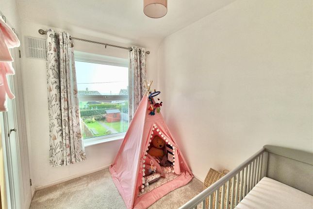 8, Gibson Way, Porthleven photo 4