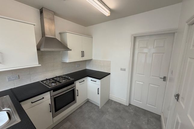63 St. Martins Avenue, Doncaster photo 3