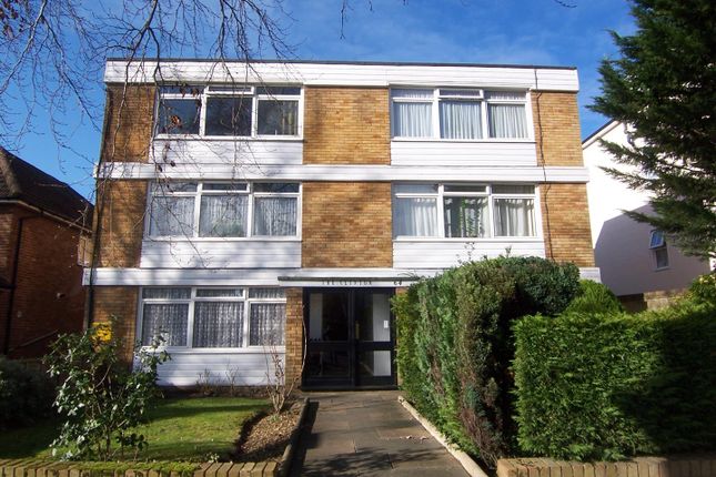 Studio to rent in The Clifton, 64 Hook Road, Surbiton