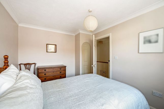 20 Bishopsgate Walk, Chichester photo 5