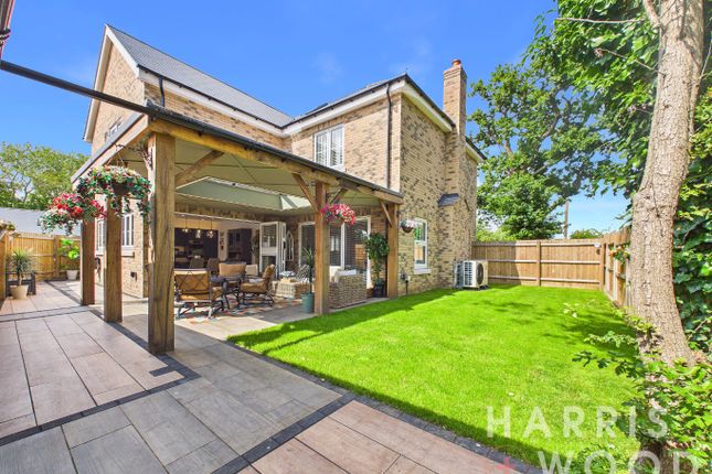 1 Amberwood Way, Weeley Heath, Essex photo 4