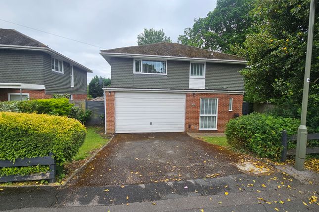 Thumbnail Detached house to rent in Heatherley Road, Camberley