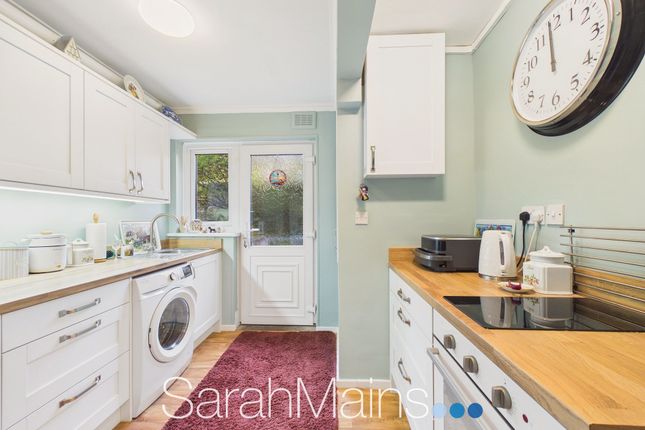13 Hoylake Avenue, Newcastle Upon Tyne photo 3