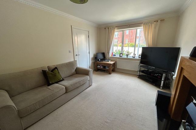 8, Lon Pedr, Llandudno photo 3