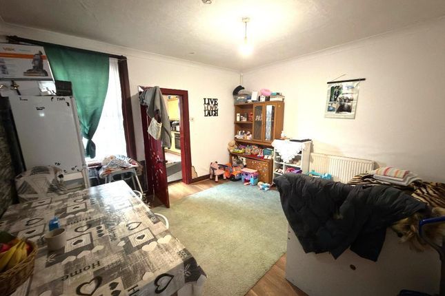67, Clarendon Road, Luton photo 3