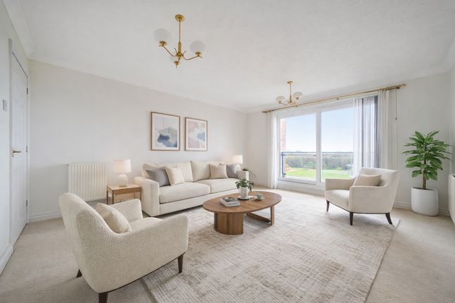 Flat 14, St. Catherines Court, 390, Sea Front, Hampshire photo 2