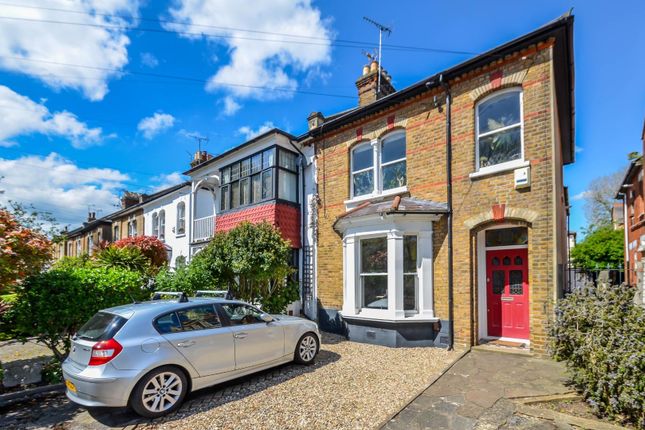 Thumbnail Flat for sale in Alexandra Road, Southend-On-Sea