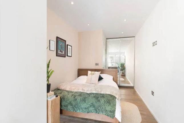 Thumbnail Flat to rent in Bruges Place, London