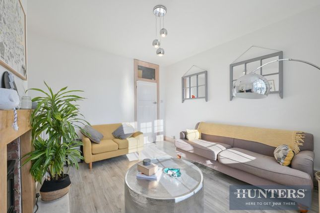 Flat 3, 332, Kingston Road, Epsom photo 2