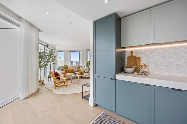 Flat for sale in 8 Cutter Lane, London