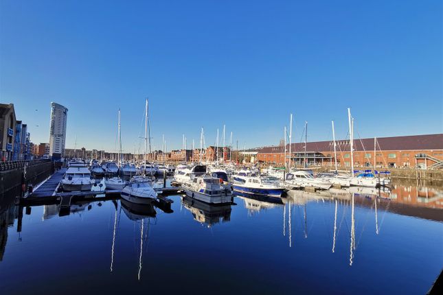 Flat for sale in St. Nicholas Square, Marina, Swansea