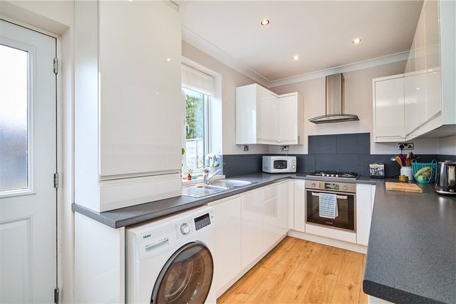 4, Ings Crescent, Leeds photo 4