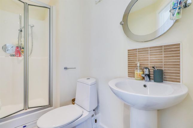 4, Hepworth Close, Barnsley photo 4