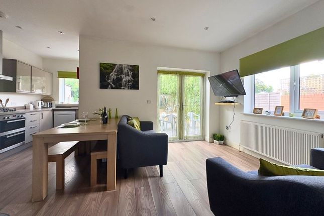Room 1, 89 Long Lane, Kent photo 2
