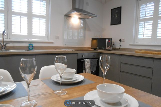 Large Kitchen With Plenty Of Storage
