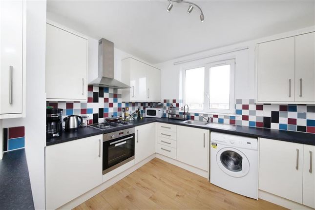 Thumbnail Flat for sale in Wood Vale, London