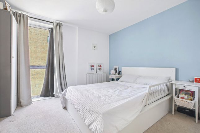 Flat 19 Butterfly Court,, Bathurst Square, London photo 4