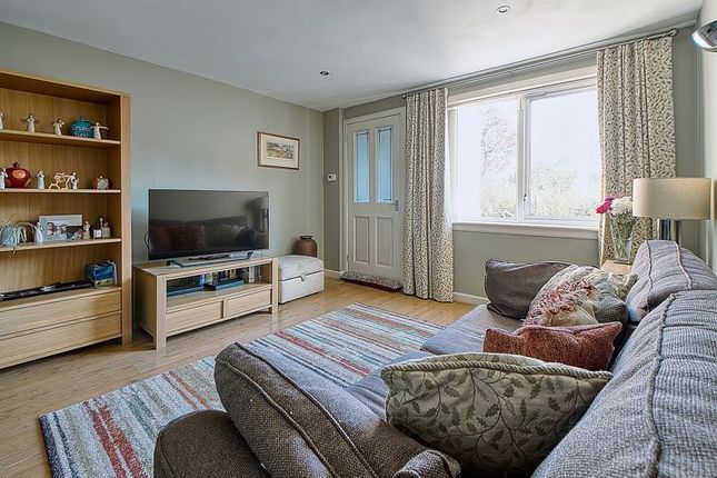 14, Laverock Drive, Penicuik photo 3